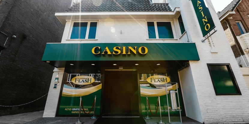 Medewerker Flash Casino steelt 122000 euro