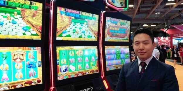 Knipperende klok vanaf 2024 verplicht op gokkasten in Macau