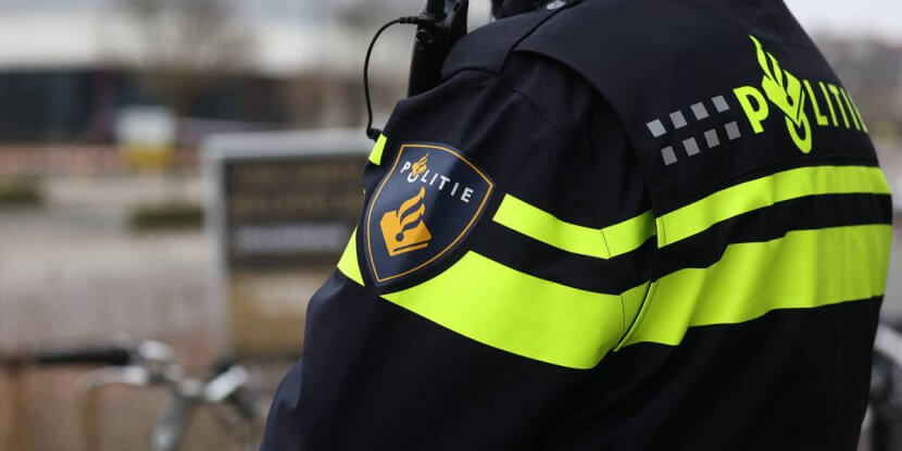 Politie doet inval in Ulvenhout bij illegaal pokertoernooi