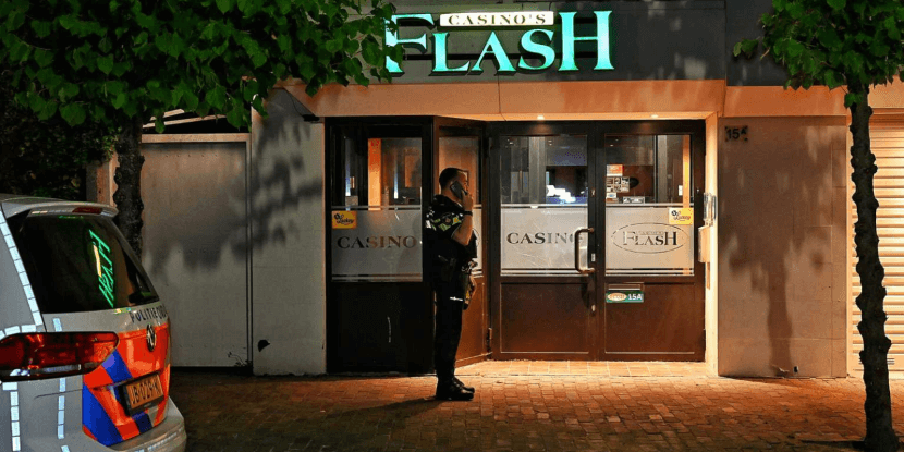 Werknemer jaagt overvallers weg bij overval Flash Casino